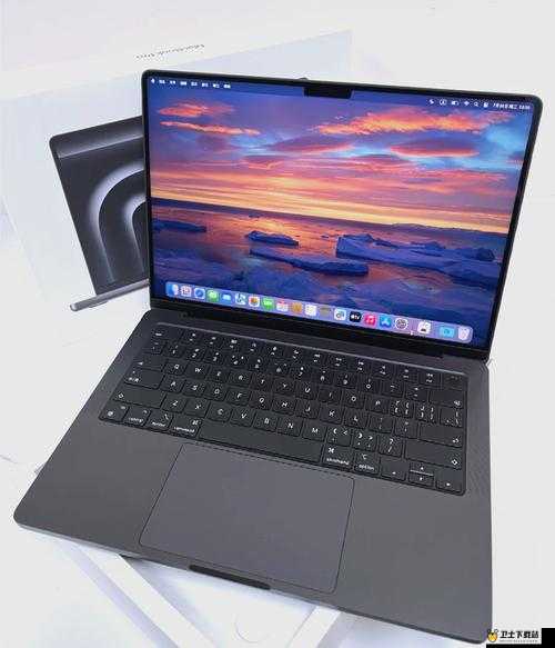 1819 岁 MacBookPro 高清：年轻人的时尚科技新选择